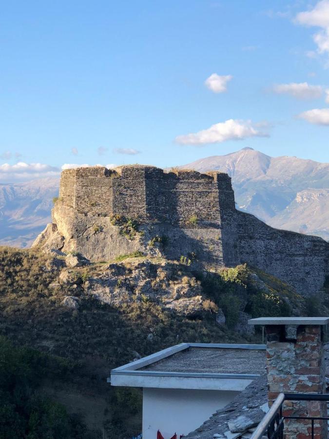 Kale Guesthouse Gjirokastër Eksteriør billede
