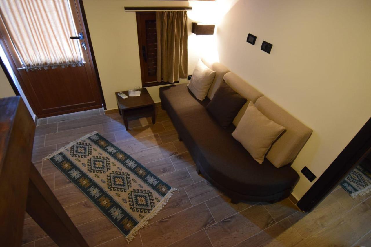 Kale Guesthouse Gjirokastër Eksteriør billede